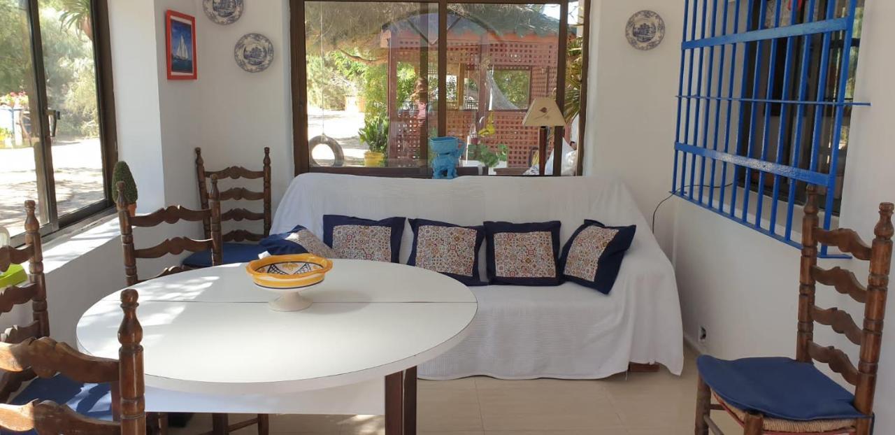 En Finca Las Dunas Dos Chalets Con Jacuzzis En Primera Linea De Playa , Uno De 4 Dormitorios Y Otro De 2 Dormitorios, Llama Al Seiscientos Veintisiete Cuatrocientos Diecisiete Trescientos Noventa Y Ocho Rota Buitenkant foto