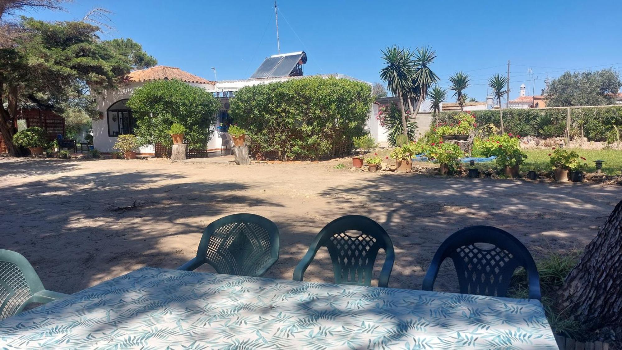 En Finca Las Dunas Dos Chalets Con Jacuzzis En Primera Linea De Playa , Uno De 4 Dormitorios Y Otro De 2 Dormitorios, Llama Al Seiscientos Veintisiete Cuatrocientos Diecisiete Trescientos Noventa Y Ocho Rota Buitenkant foto