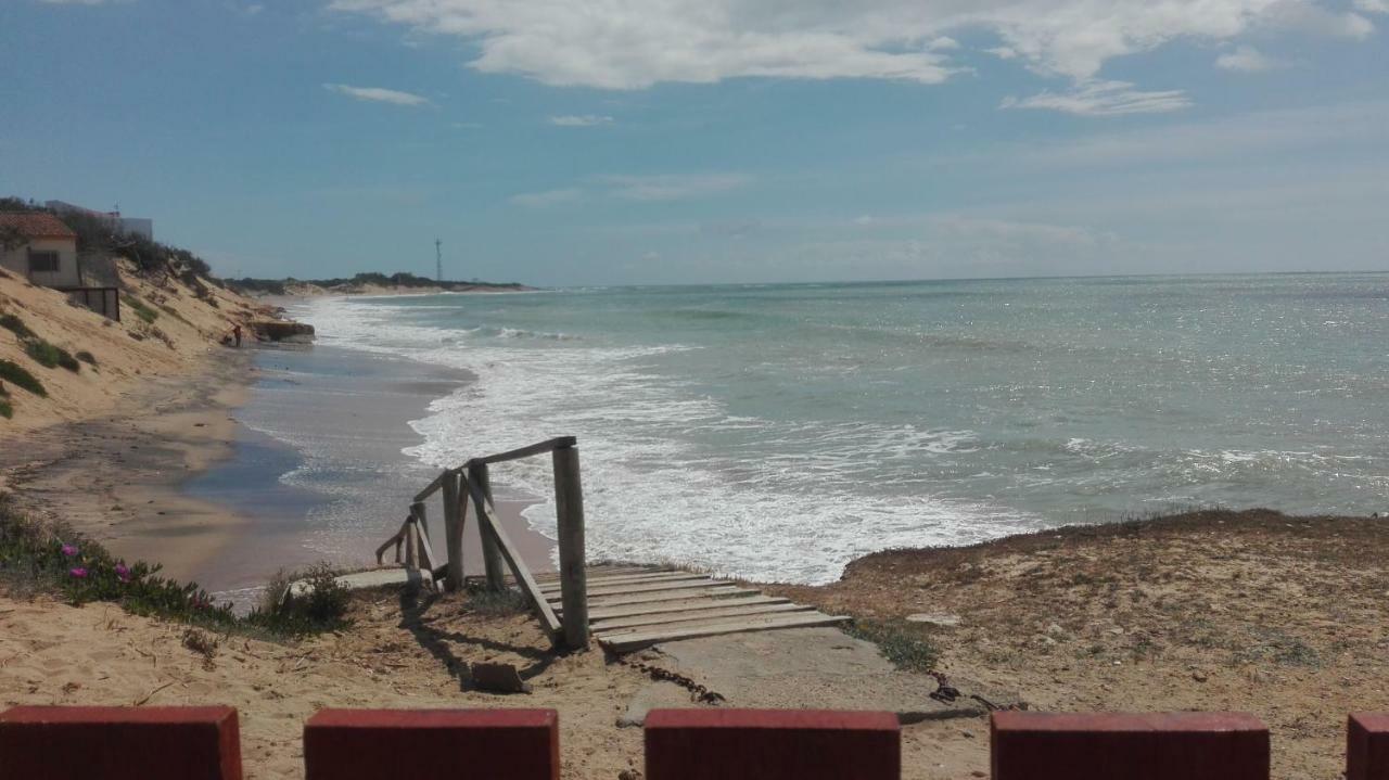En Finca Las Dunas Dos Chalets Con Jacuzzis En Primera Linea De Playa , Uno De 4 Dormitorios Y Otro De 2 Dormitorios, Llama Al Seiscientos Veintisiete Cuatrocientos Diecisiete Trescientos Noventa Y Ocho Rota Buitenkant foto